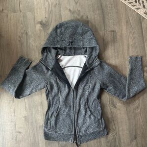 Lululemon Scuba Hoodie *Light Cotton Fleece, Black and White, size 6